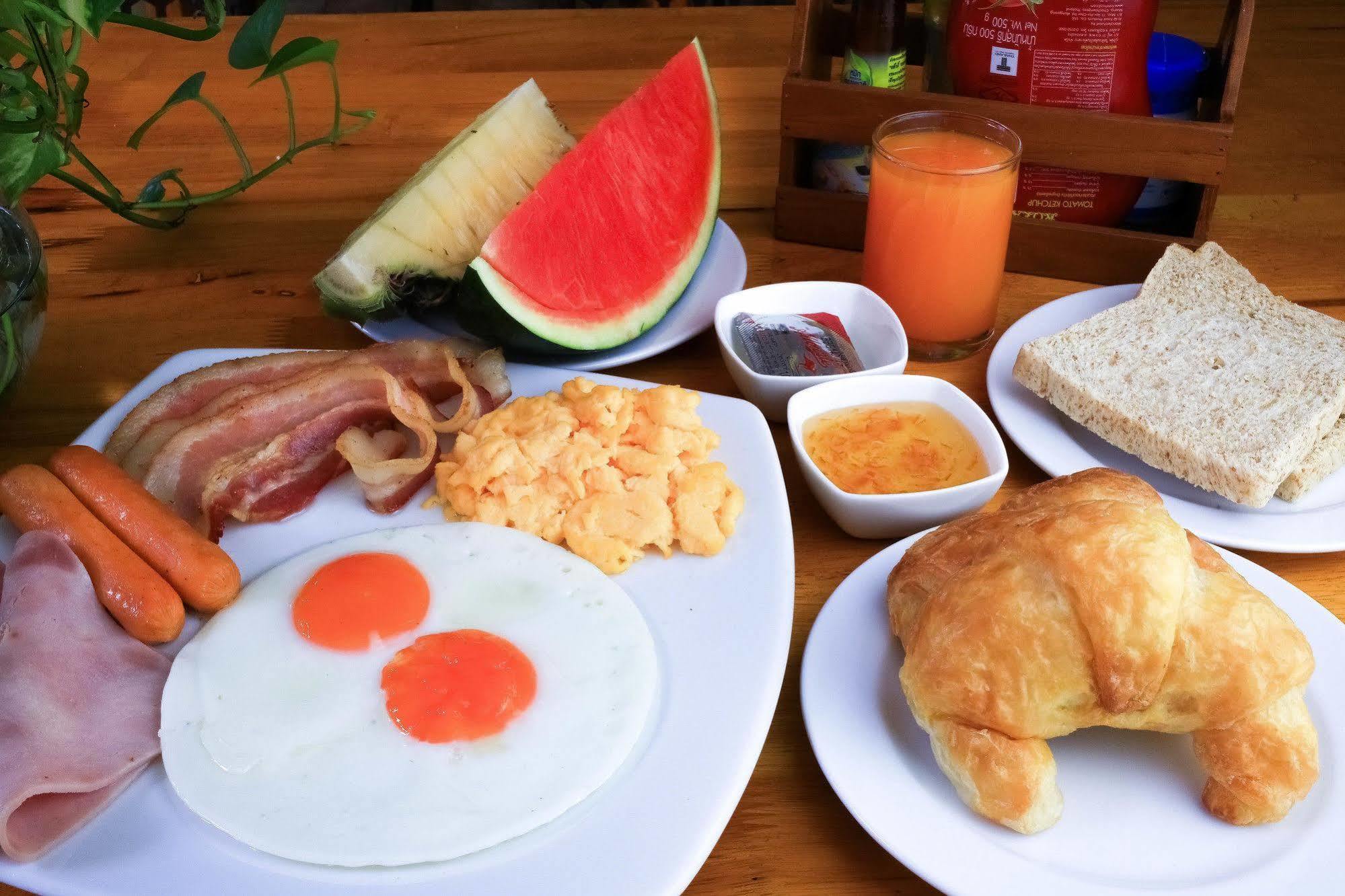 Naka Resort Камала Бийч Екстериор снимка