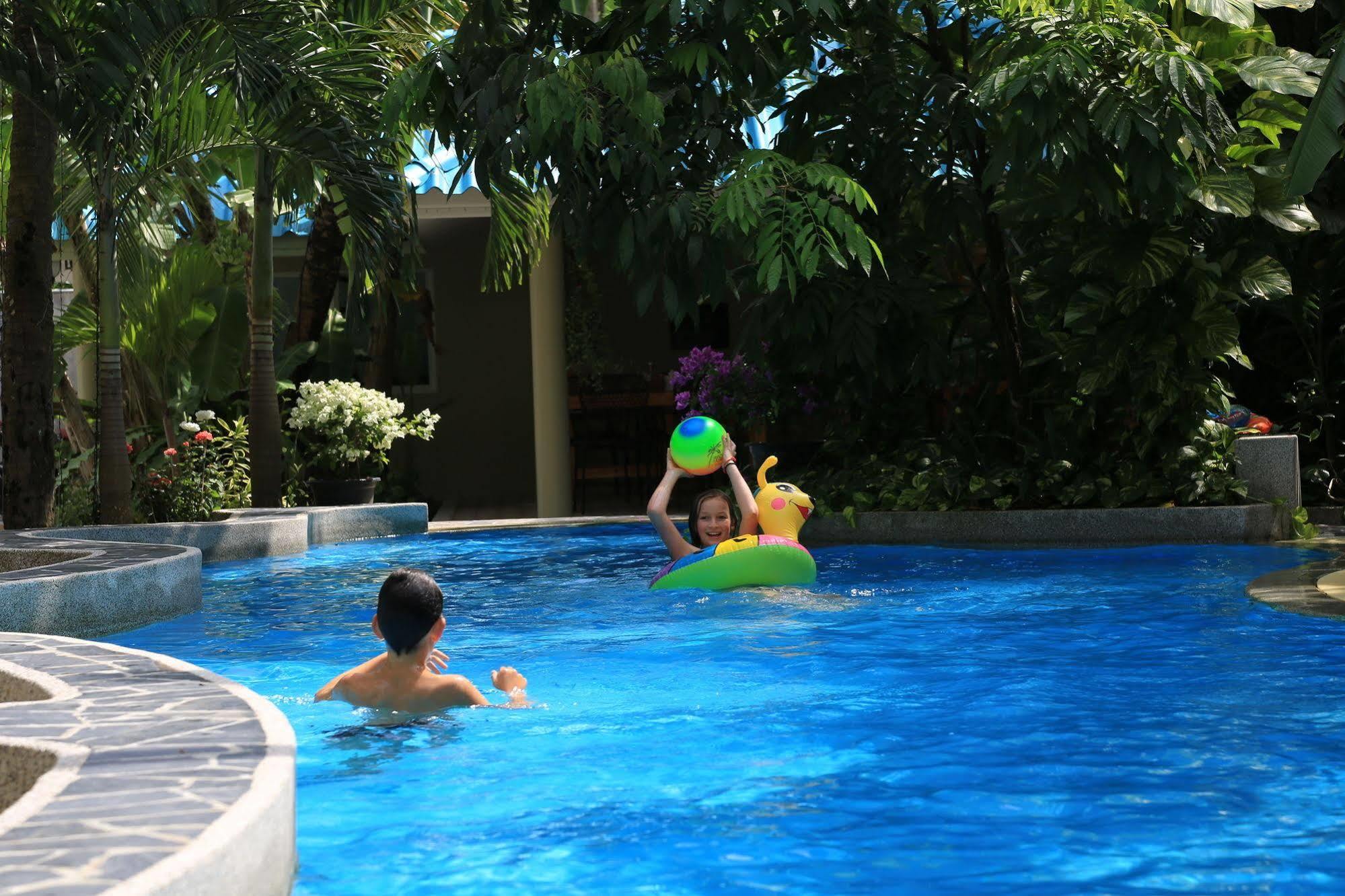 Naka Resort Камала Бийч Екстериор снимка